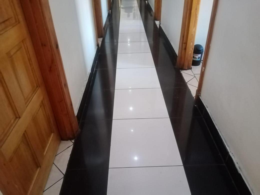 Ebony Guest House Претория Екстериор снимка
